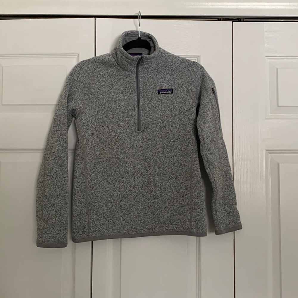 Patagonia small woman’s gray fleece